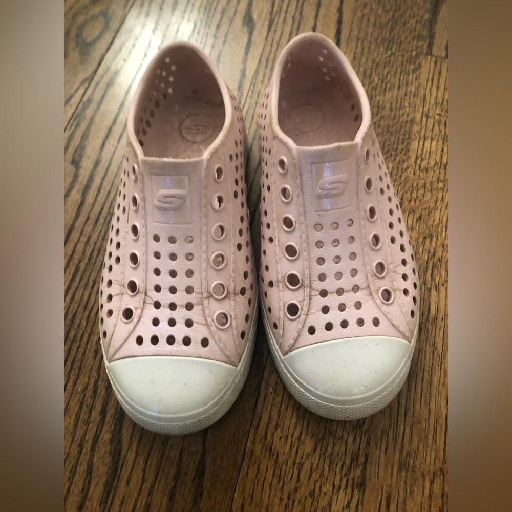 Sketchers Toddler girls size 12 water shoes